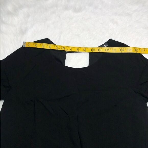 Lulus Women’s Short Sleeve Cutout Chic of Perfection Black Shift Dress Size S - Picture 7 of 14